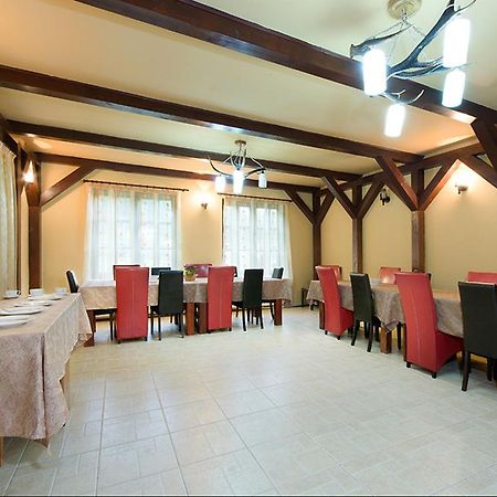 Pensiunea Bobu Hotel Békási-víztározó Kültér fotó